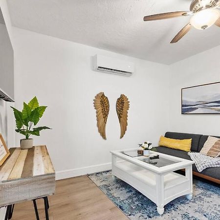 Intimate Casita Mia Minutes Away From Airport, Calle 8, Brickell, Coral Gables, The Beach And More! Miami Exteriér fotografie